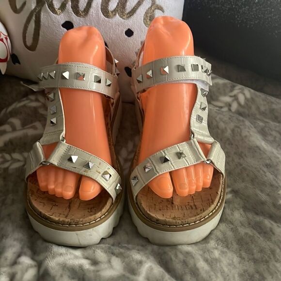 Steven new york white leather silver stud studded teva sandals 8.5 - Picture 1 of 6
